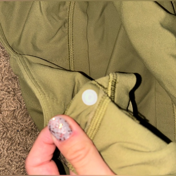 Lulu green cropped tank - Picture 3 of 5